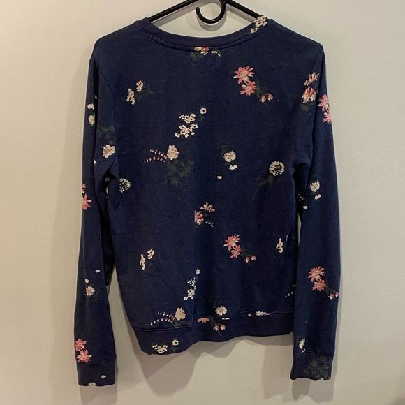 Navy Blue w/ Pink/White Floral Design Top - Picture 3 of 4